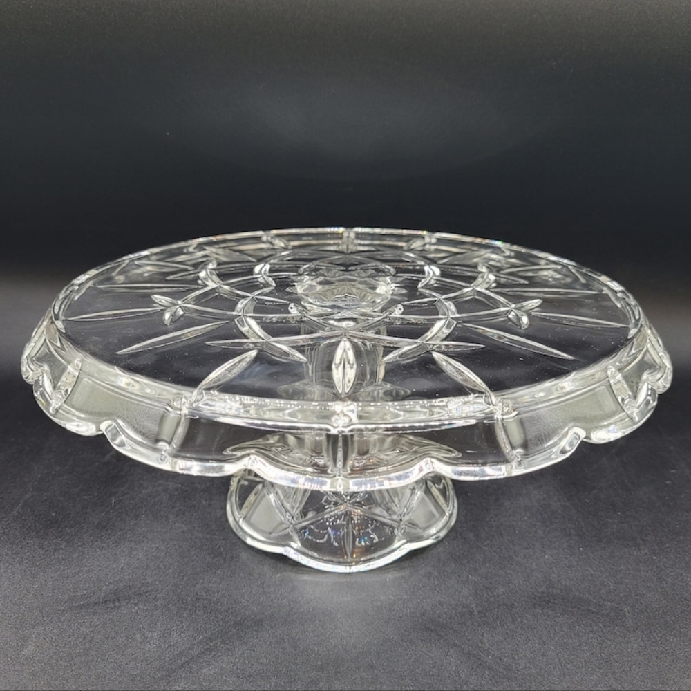 Gorham Crystal "Lady Anne" Round Pedestal Cake Stand, 11 in diameter, NEW!